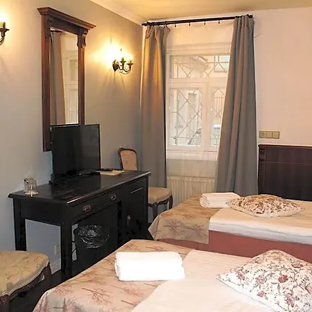 Taanilinna Hotel 3*