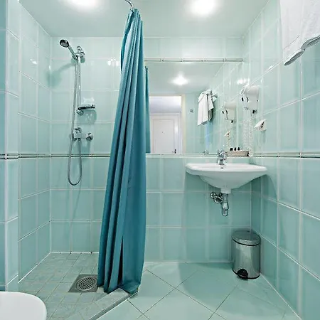 Taanilinna 3*