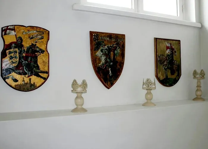 Hotell Taanilinna 3*