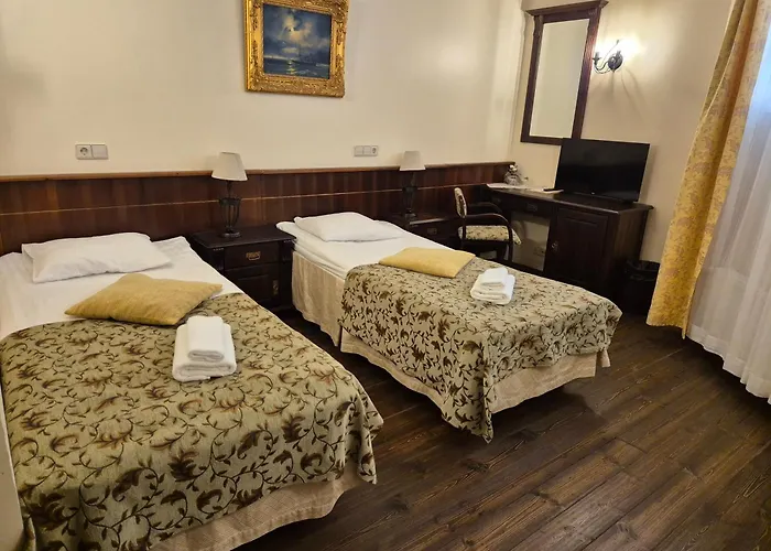 Hotell Taanilinna 3*