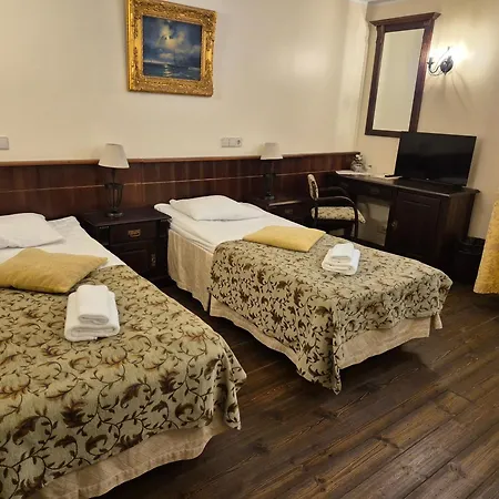 מלון Taanilinna 3*